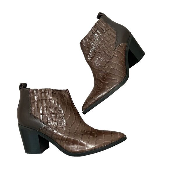 Marc Fisher Brown Faux Croc Ankle Boot 7.5 - Picture 2 of 5